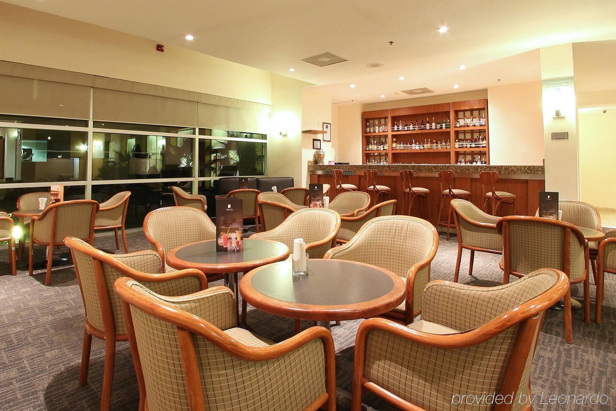 Fiesta Inn Express San Luis Potosi Oriente Exterior foto