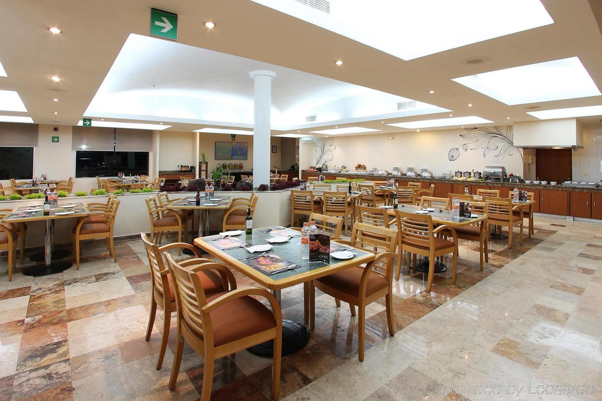 Fiesta Inn Express San Luis Potosi Oriente Exterior foto