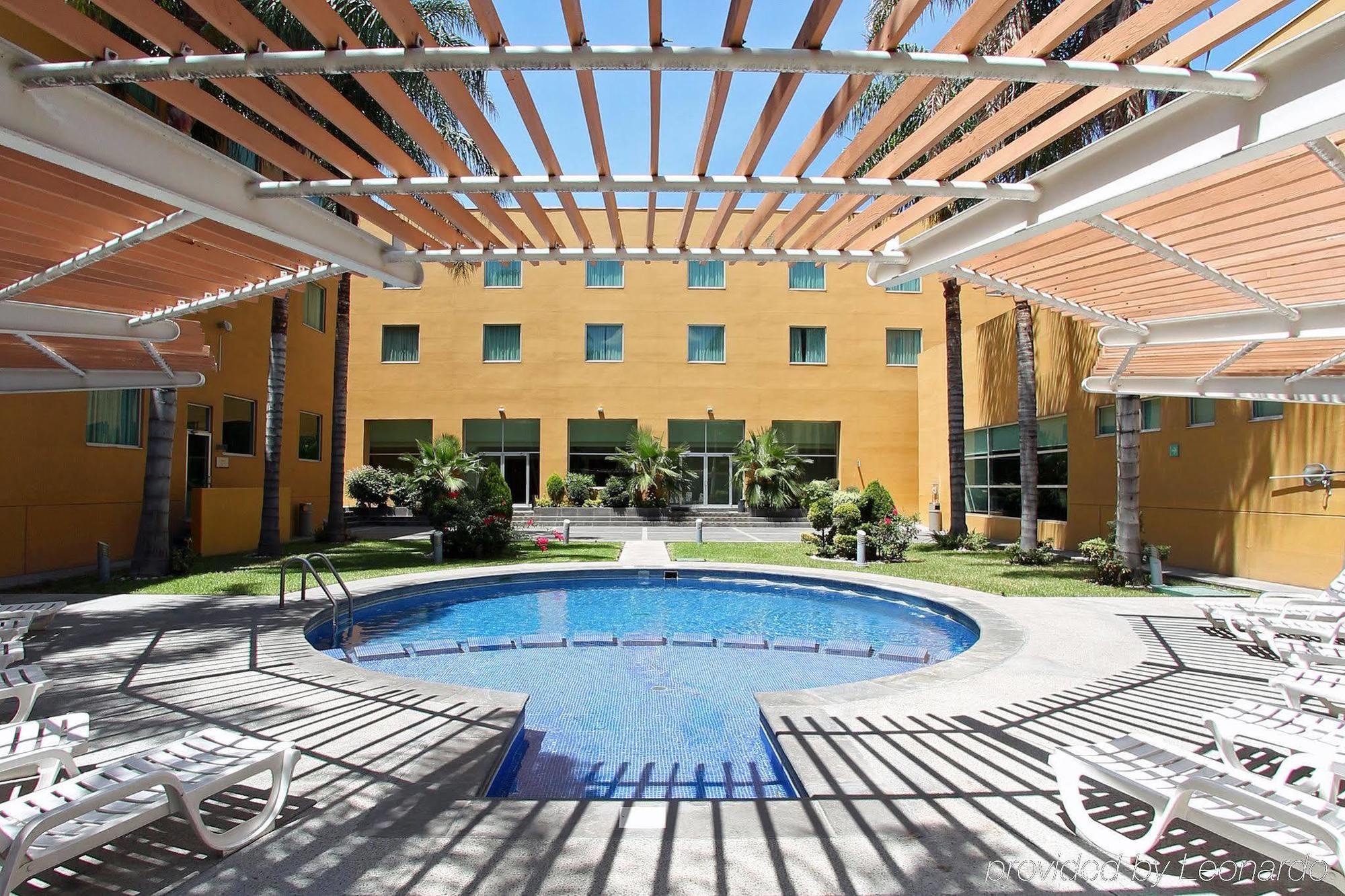 Fiesta Inn Express San Luis Potosi Oriente Exterior foto