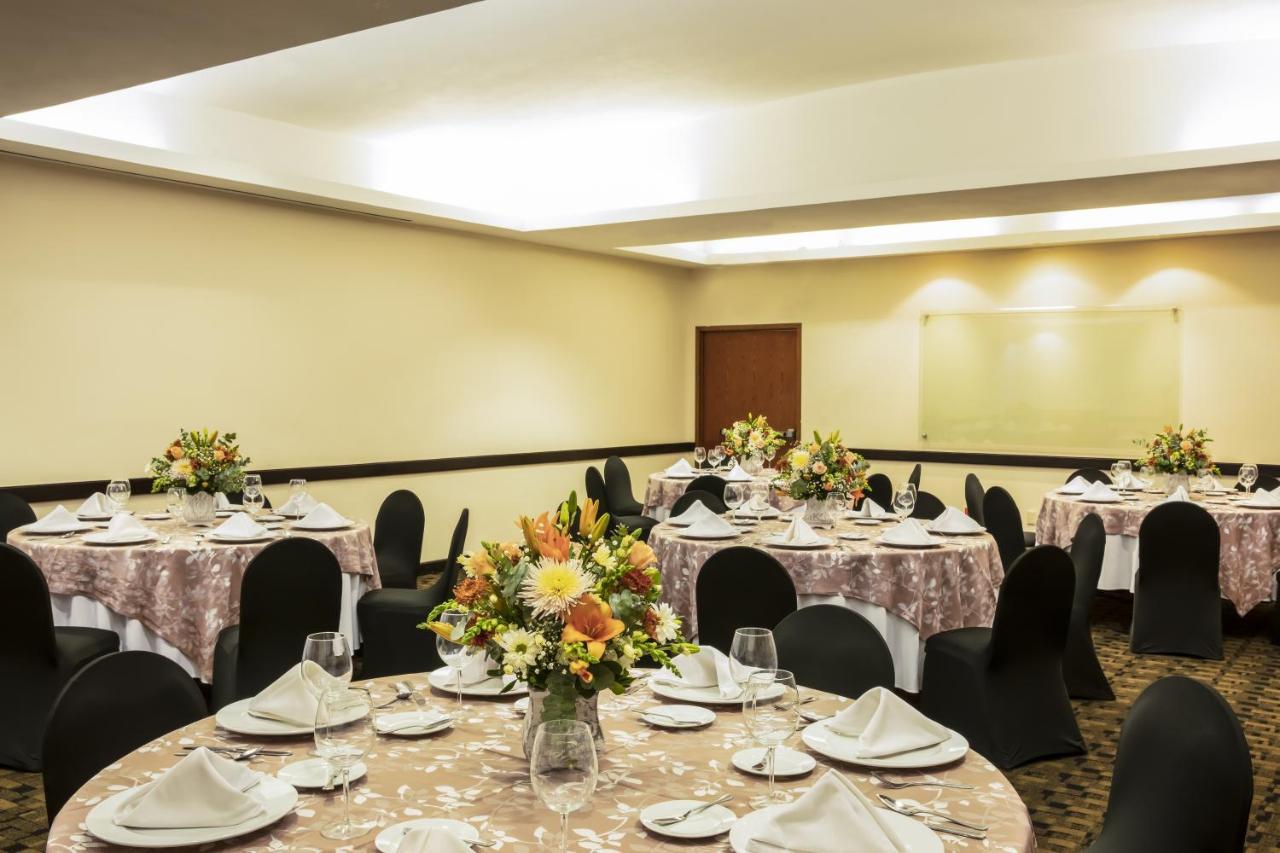 Fiesta Inn Express San Luis Potosi Oriente Exterior foto